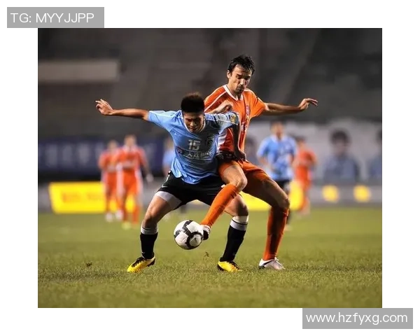 足球巨星携爱妻恩爱同行演绎绿茵场外温情佳话