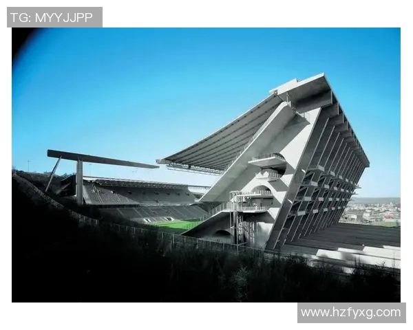 足球明星豪宅揭秘：奢华设计与私人空间的完美结合